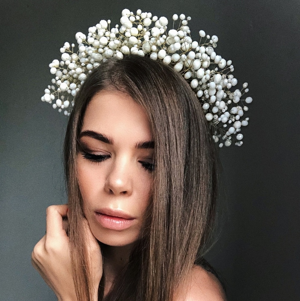Beautiful wedding tiara (white or gold)